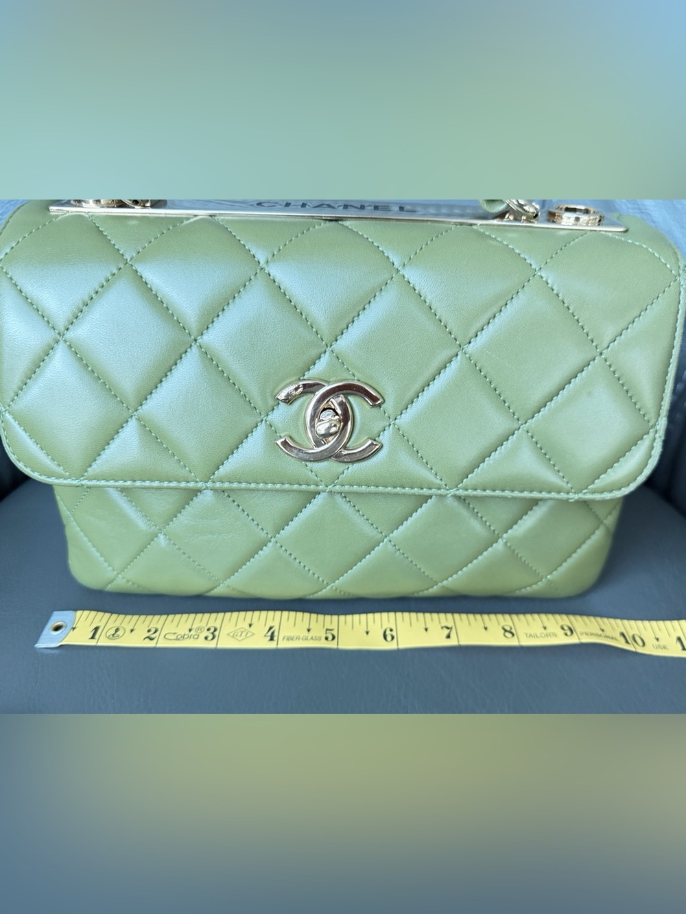 CHANEL Trendy CC Top Handle Olive Green Quilted Shoulder Bag with Gold Hardware - Picture 16 of 17